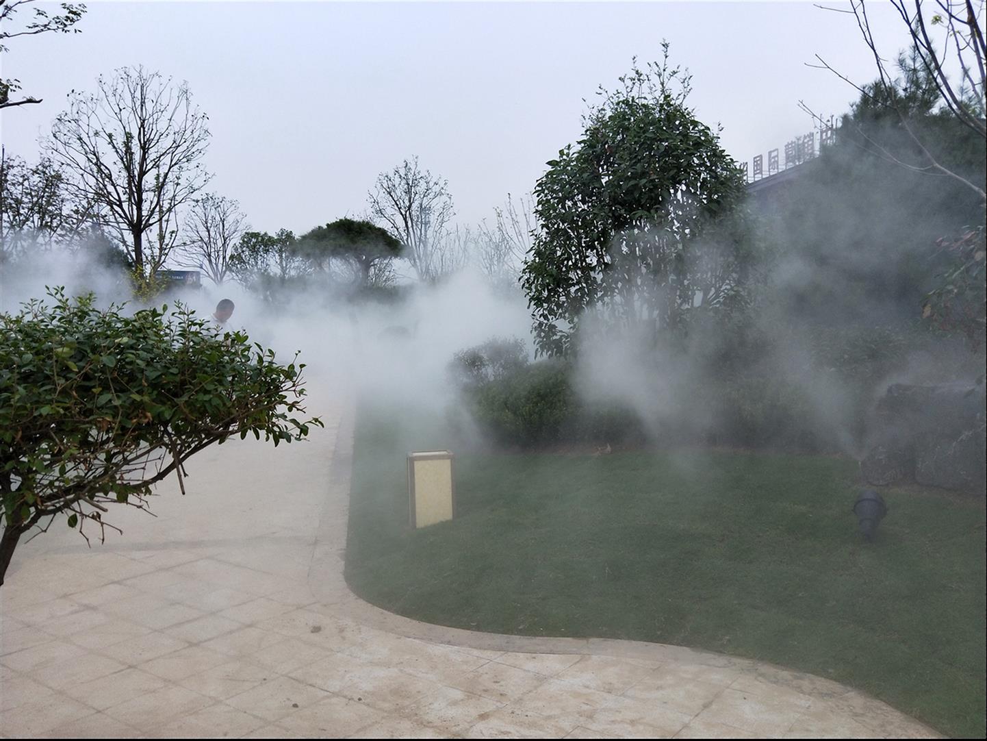 高尔夫球场喷雾降温造景系统