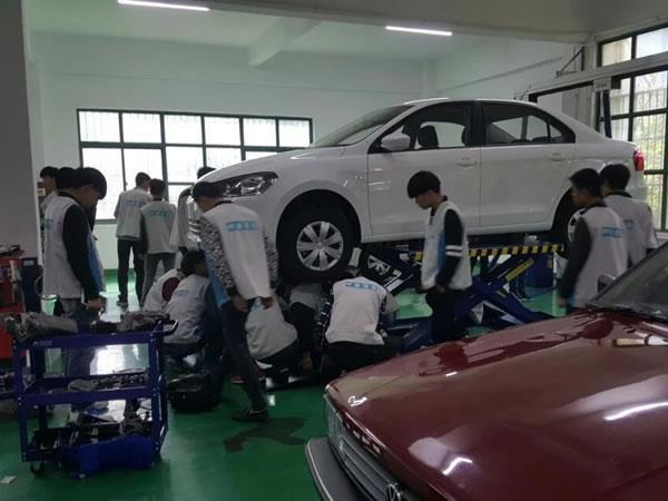 安徽汽车营销与服务专业课程有那些