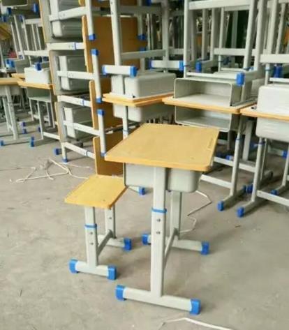 定做批发课桌椅 郑州辅导班课桌椅厂家 单人课桌椅定做尺寸