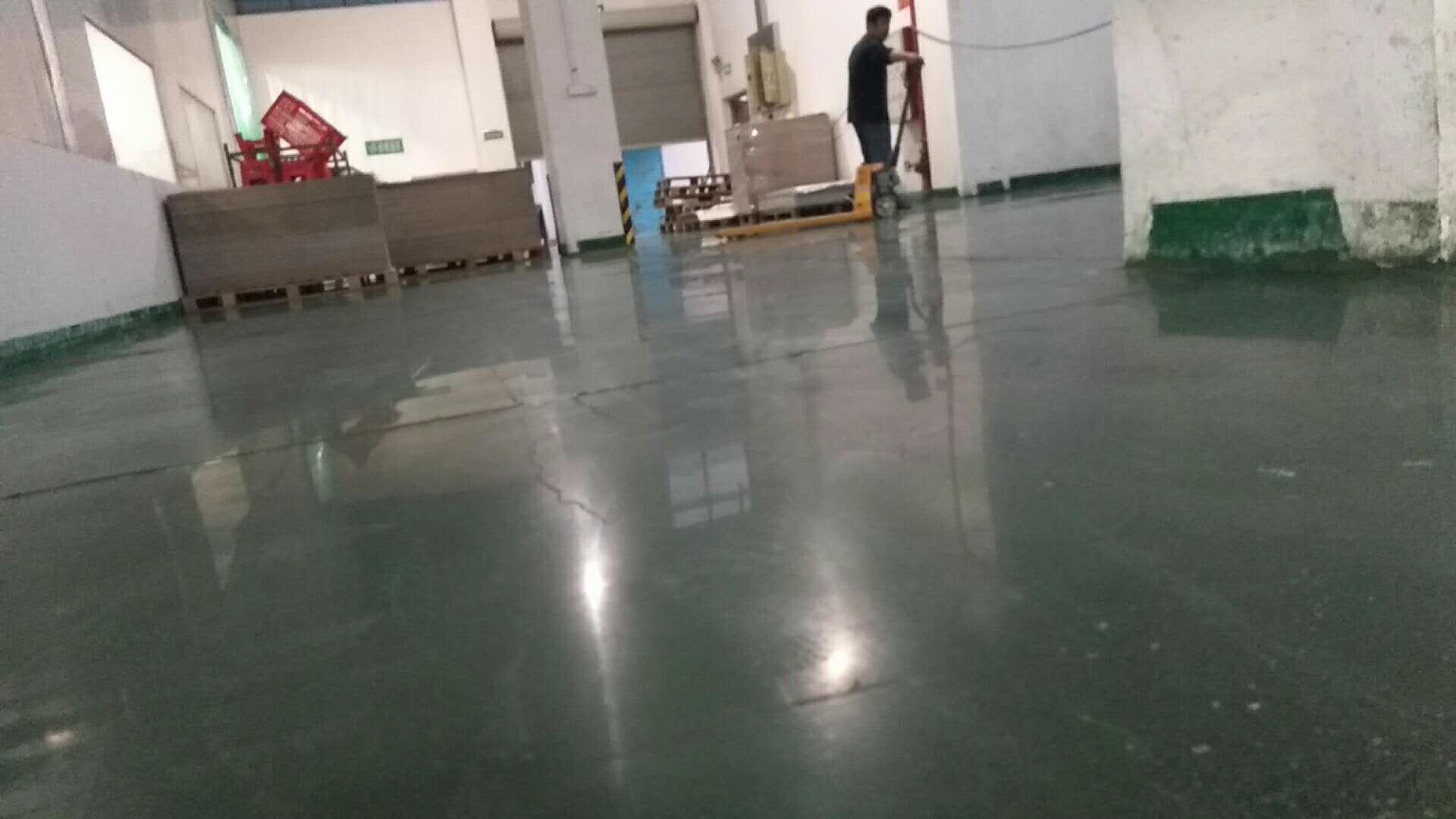 深圳坪山专业金刚砂地面无尘硬化