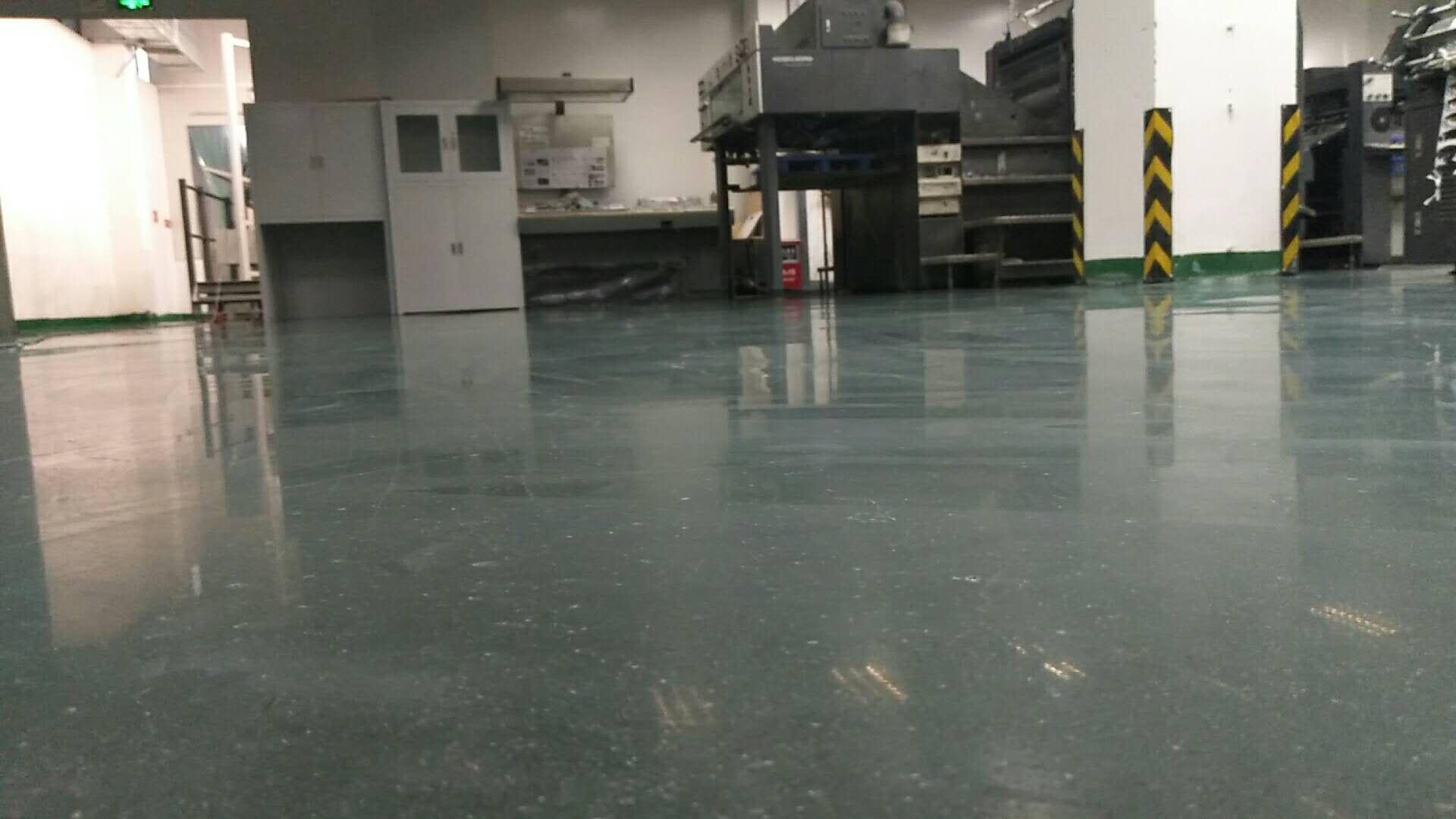 深圳坪山专业金刚砂地面无尘硬化