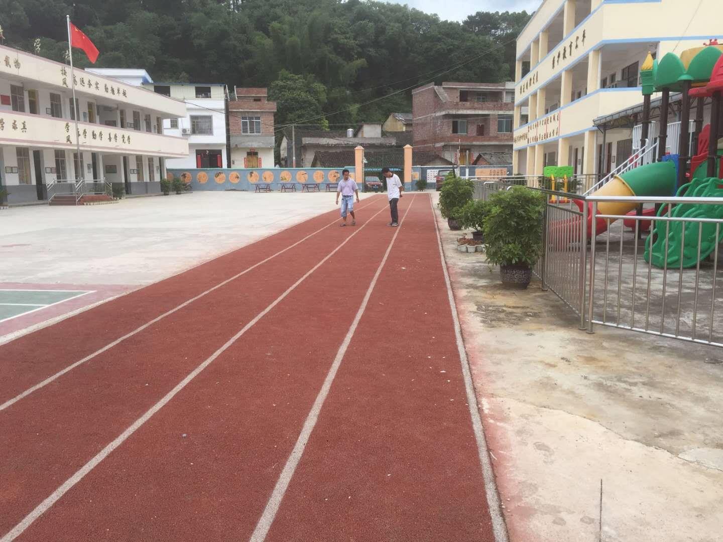 南宁市江南区标准学校塑胶跑道跑道