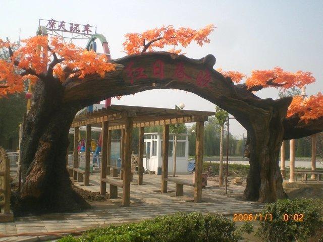 临沧专业仿真树大门制作