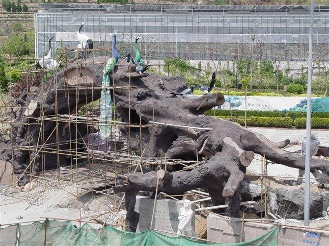 临沧专业仿真树大门制作