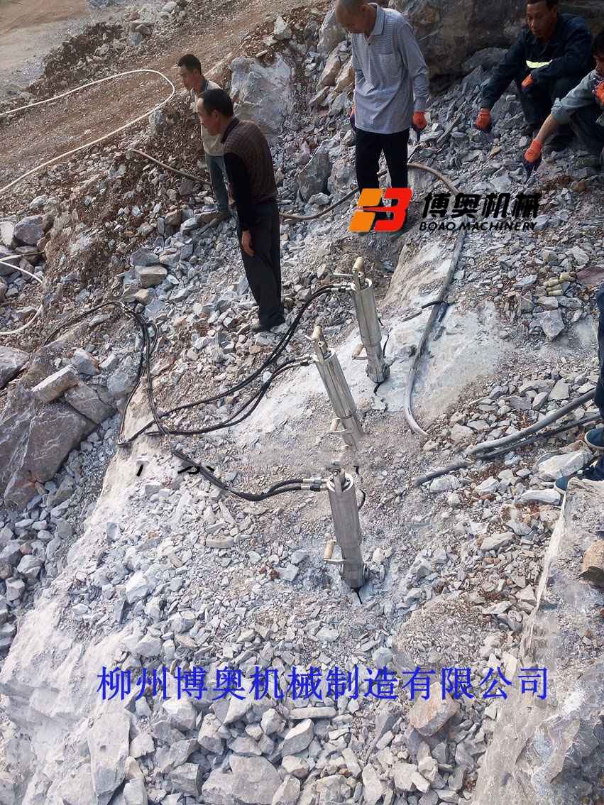 西宁挖机破石机设备厂