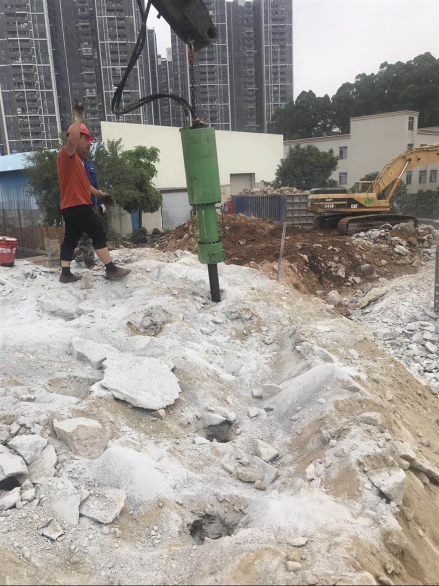 国产液压岩石劈裂机电话