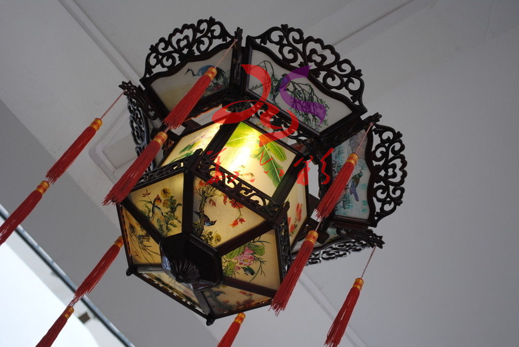 自贡华亦彩厂家制作传统花灯鱼灯吊顶装饰酒店餐厅制作灯饰造型民间灯笼