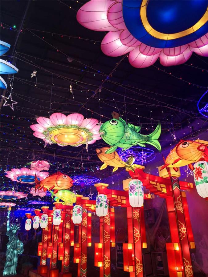自贡华亦彩花灯厂家制作创意人物动物造型花灯亮化景观商场策划中山古镇灯光节