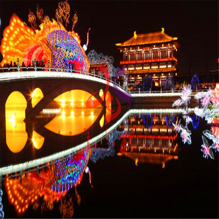 自贡华亦彩花灯厂家直销春节爆款灯组定制月亮造型花灯现场施工
