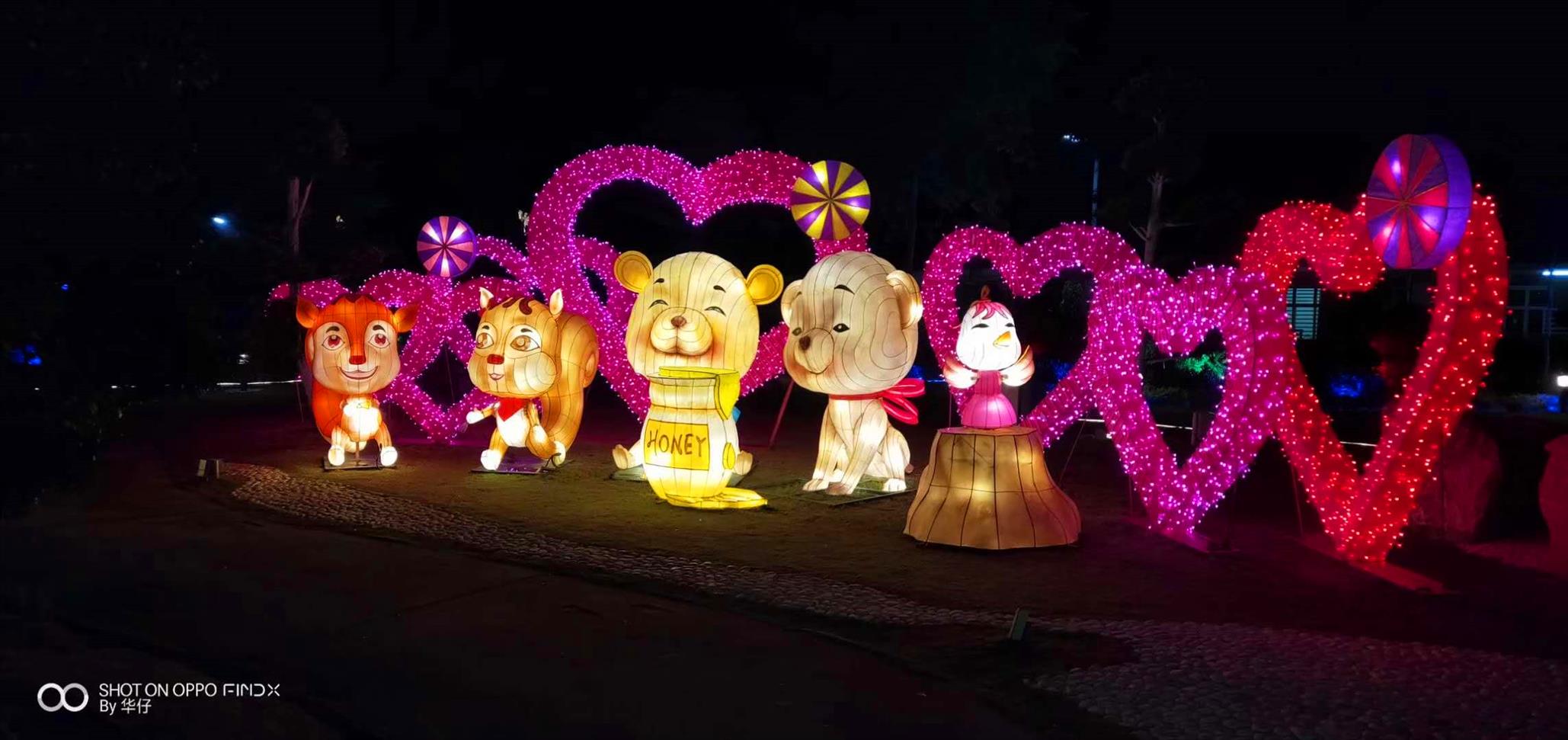 龍舟龍船花車定制花燈廠家供應商批發(fā)公園景觀花燈彩燈造型燈籠制作花車燈會