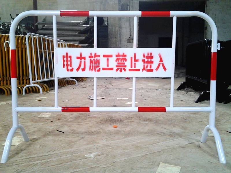 三亚镀锌铁马护栏
