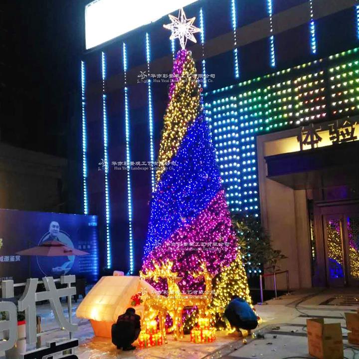 大型圣誕樹直銷，圣誕節(jié)裝飾品廠家LED點控光編程圣誕樹圣誕節(jié)裝飾方案設(shè)計