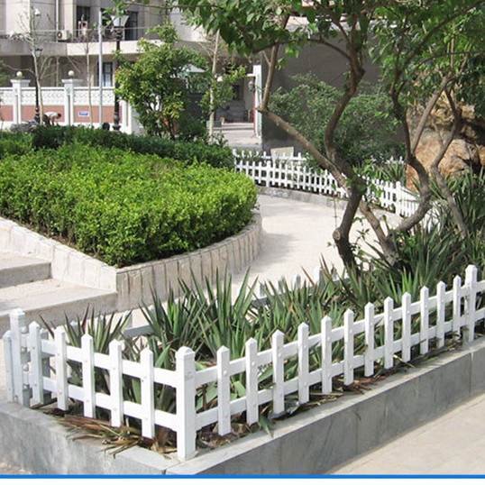 小区户外绿化花园防护栏 pvc草坪隔离栏 白色pvc围墙护栏