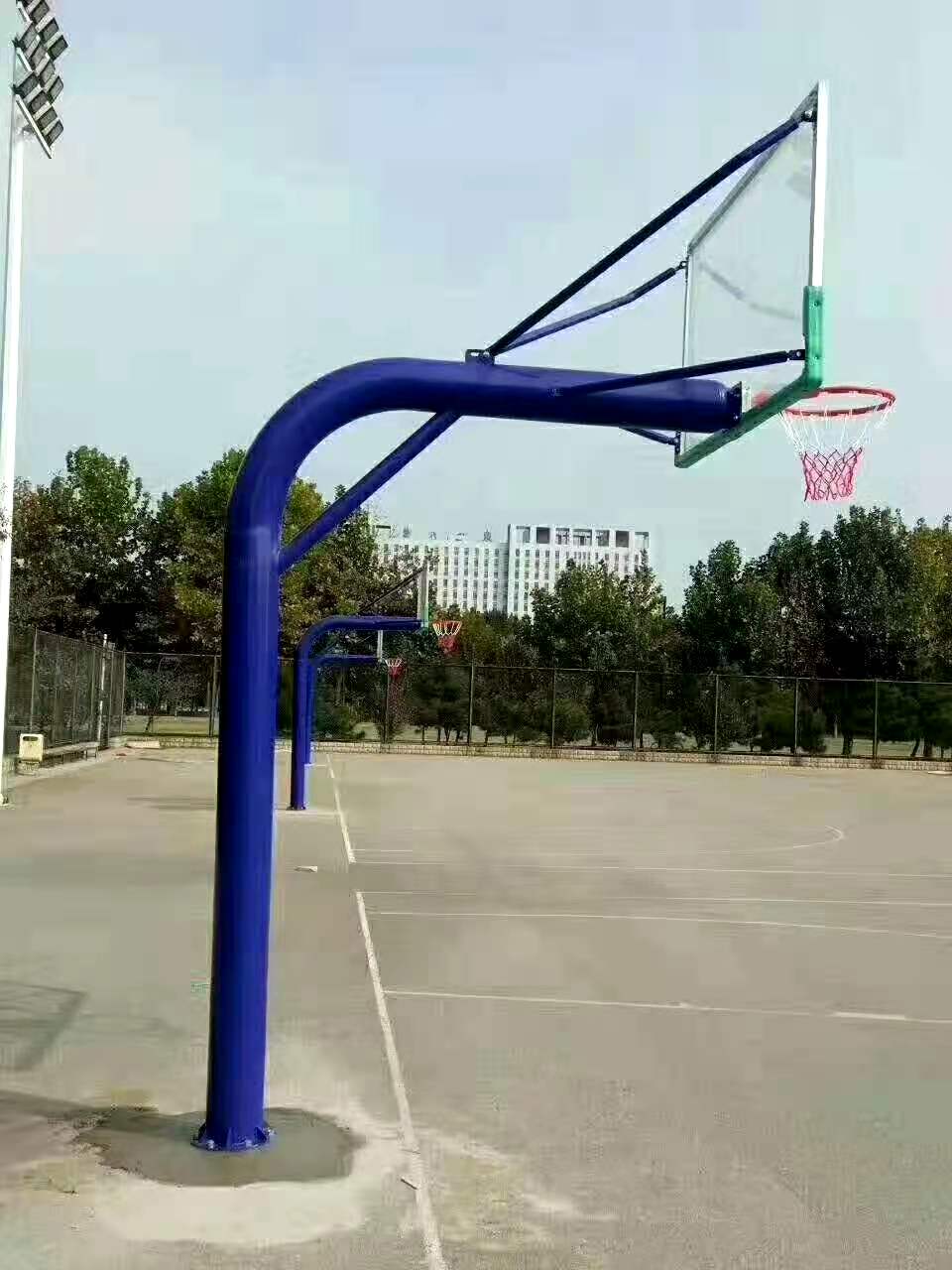 篮球架的标准尺寸