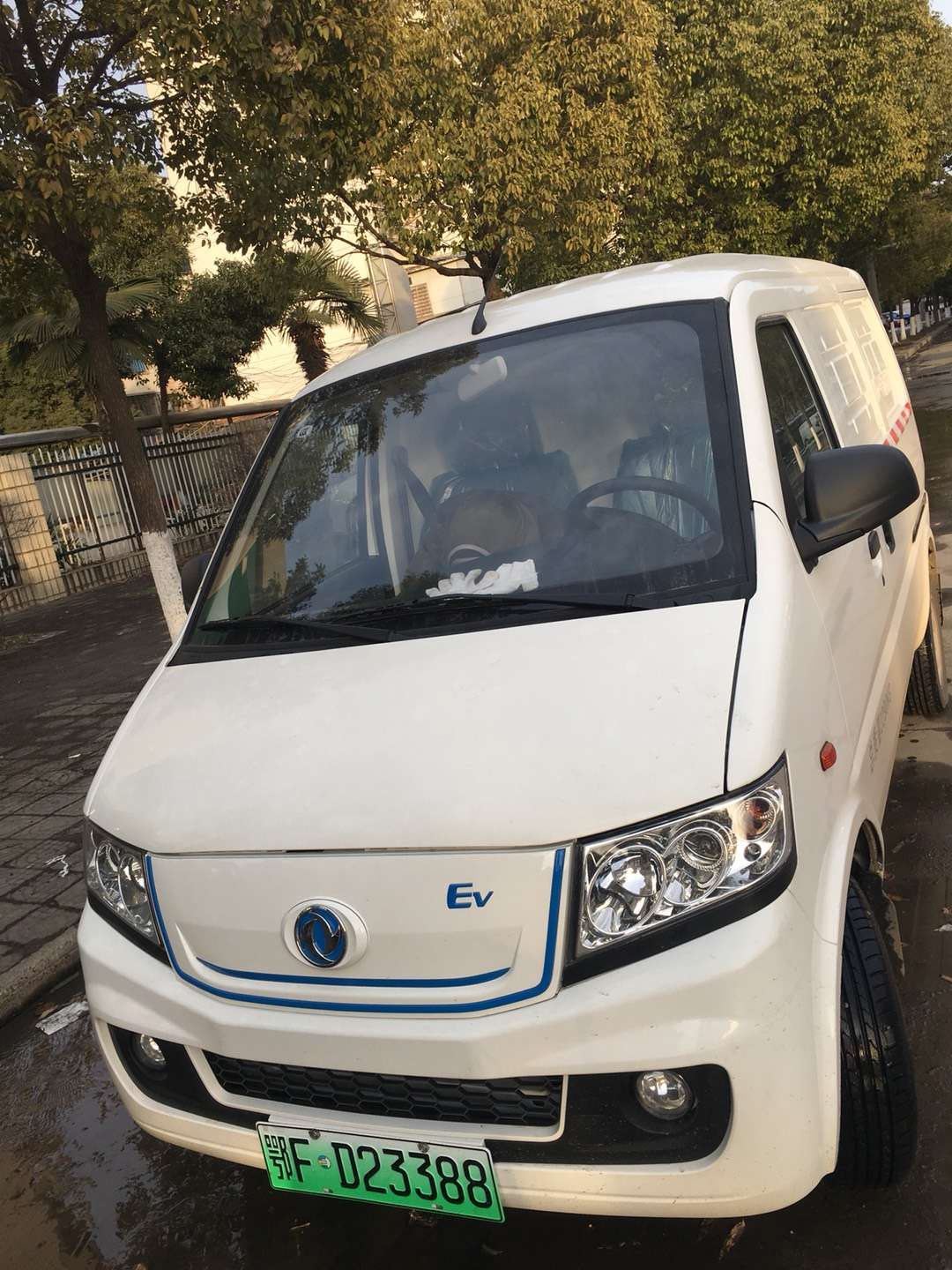 东风俊风em10配件分几种型号