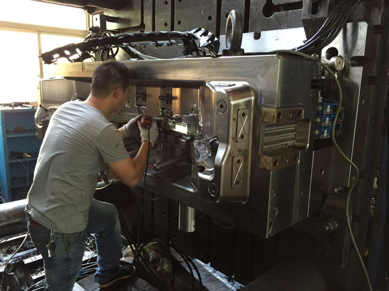 台州保险杠模具公司