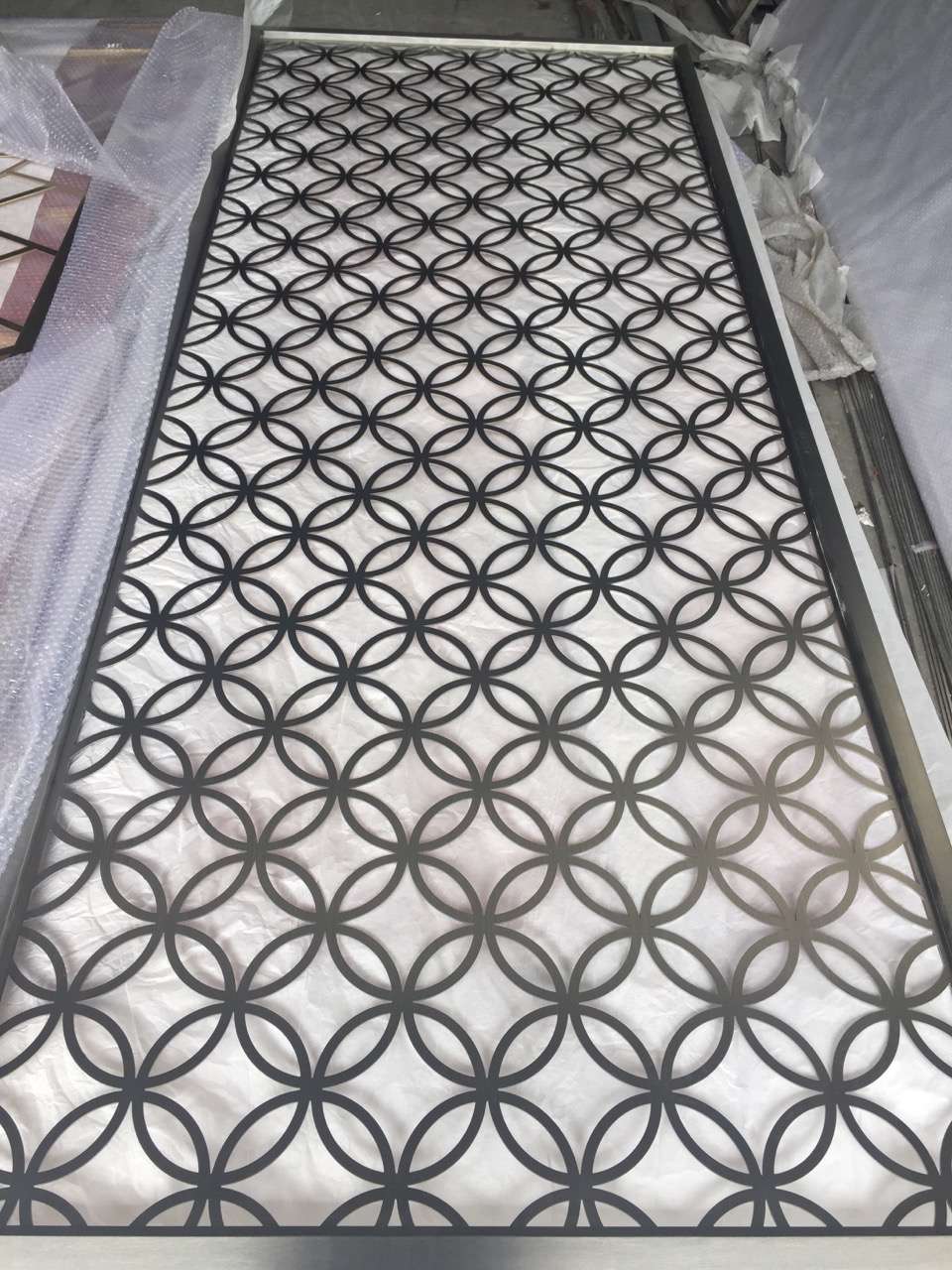 不锈钢烤漆镂空