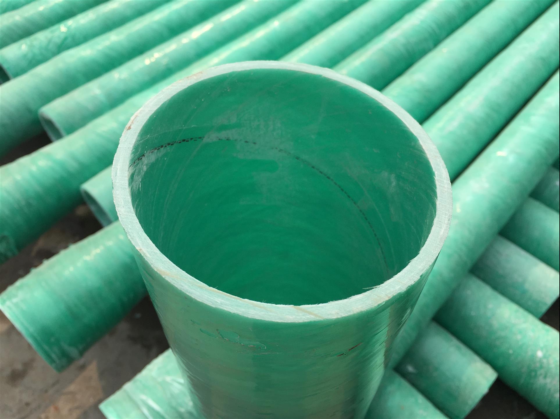 玻璃钢管产品分类:玻璃钢管,玻璃钢夹砂管,玻璃钢复合管,玻璃钢风管