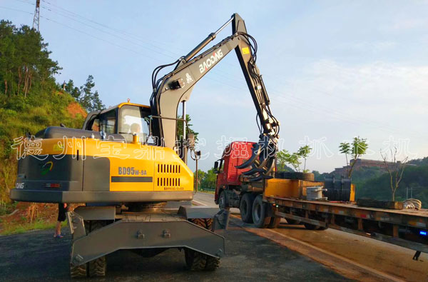 荆门全新挖掘机抓木机出租