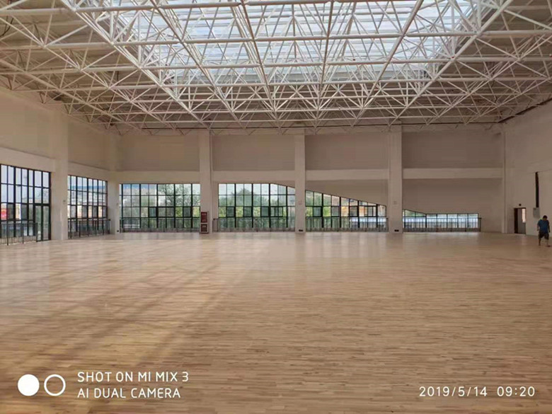 富顺县篮球馆木地板维修
